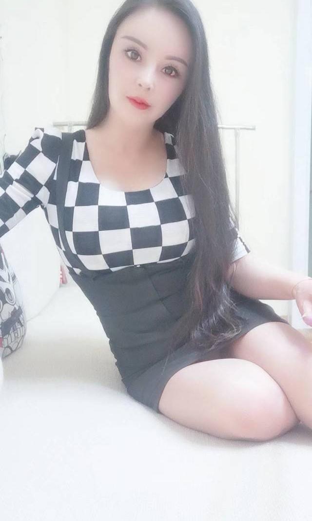 还不错的美女