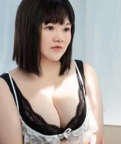 宝安翻身站 巨乳妹